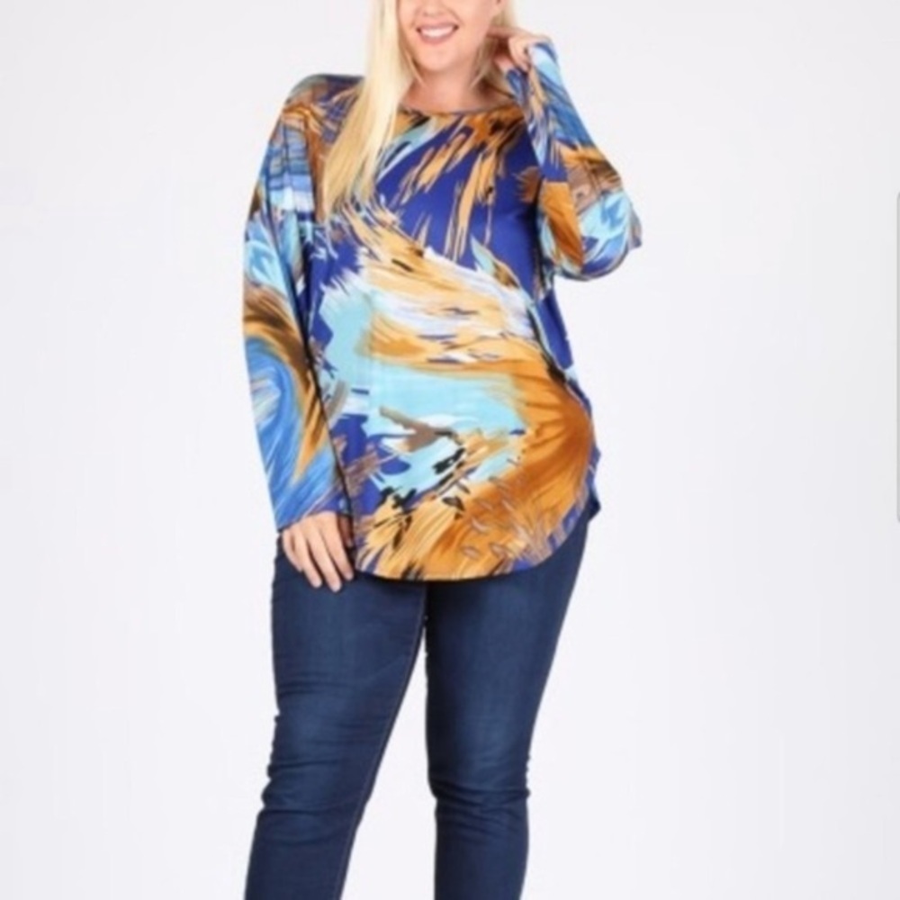 Lightweight stretchy 4x top, rounded hem